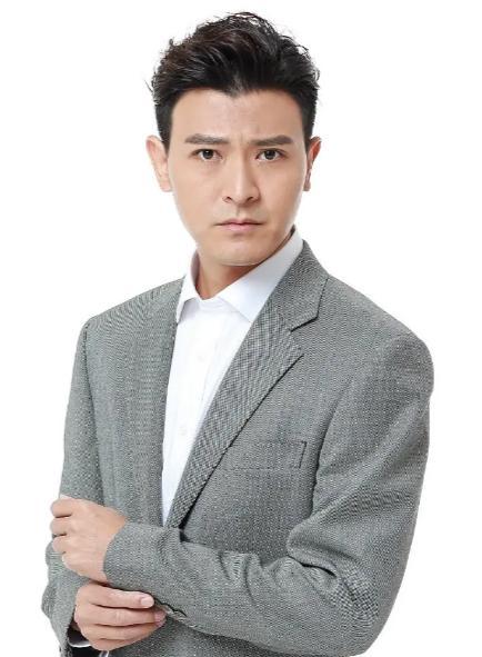 杨铮演员